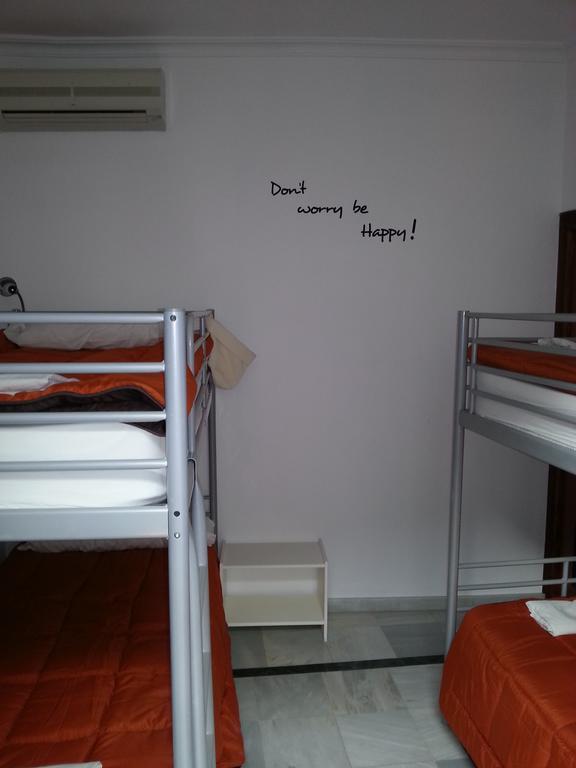 Babel Hostel Sevilla Zimmer foto