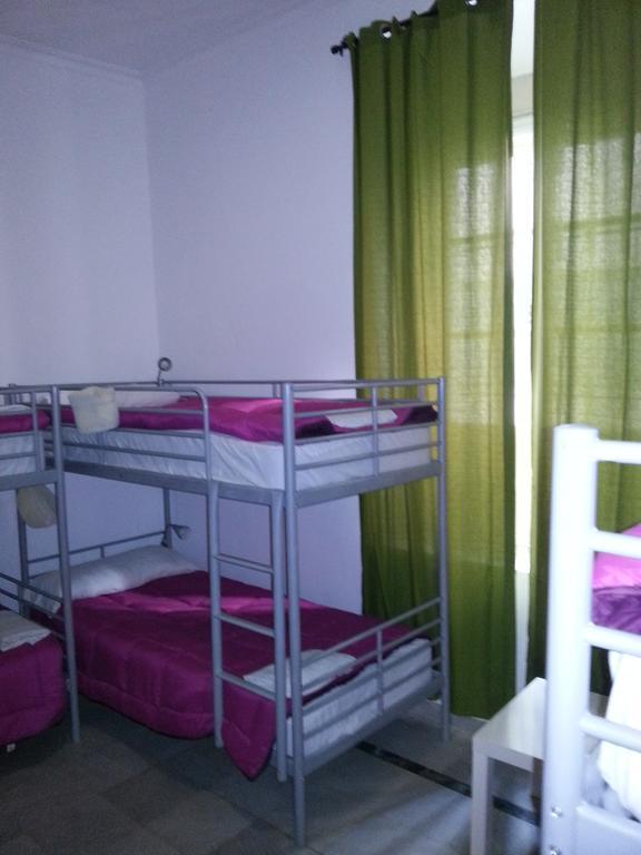 Babel Hostel Sevilla Zimmer foto